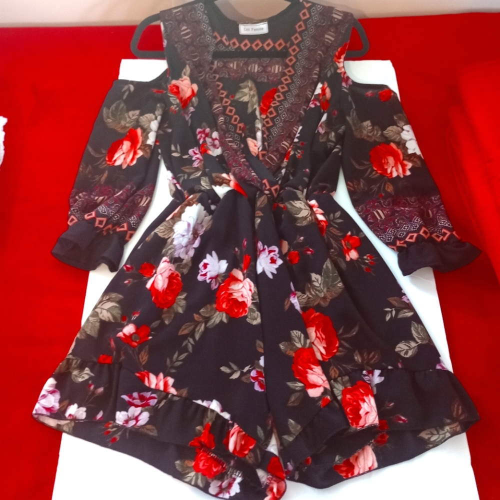 One-piece floral short jumpsuit